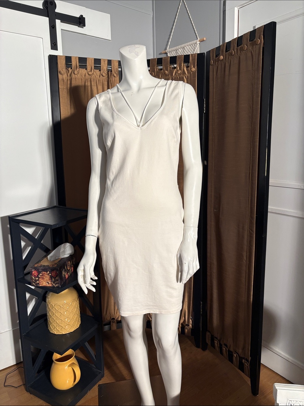 Cream V-Neck Sleeveless Bodycon Dress